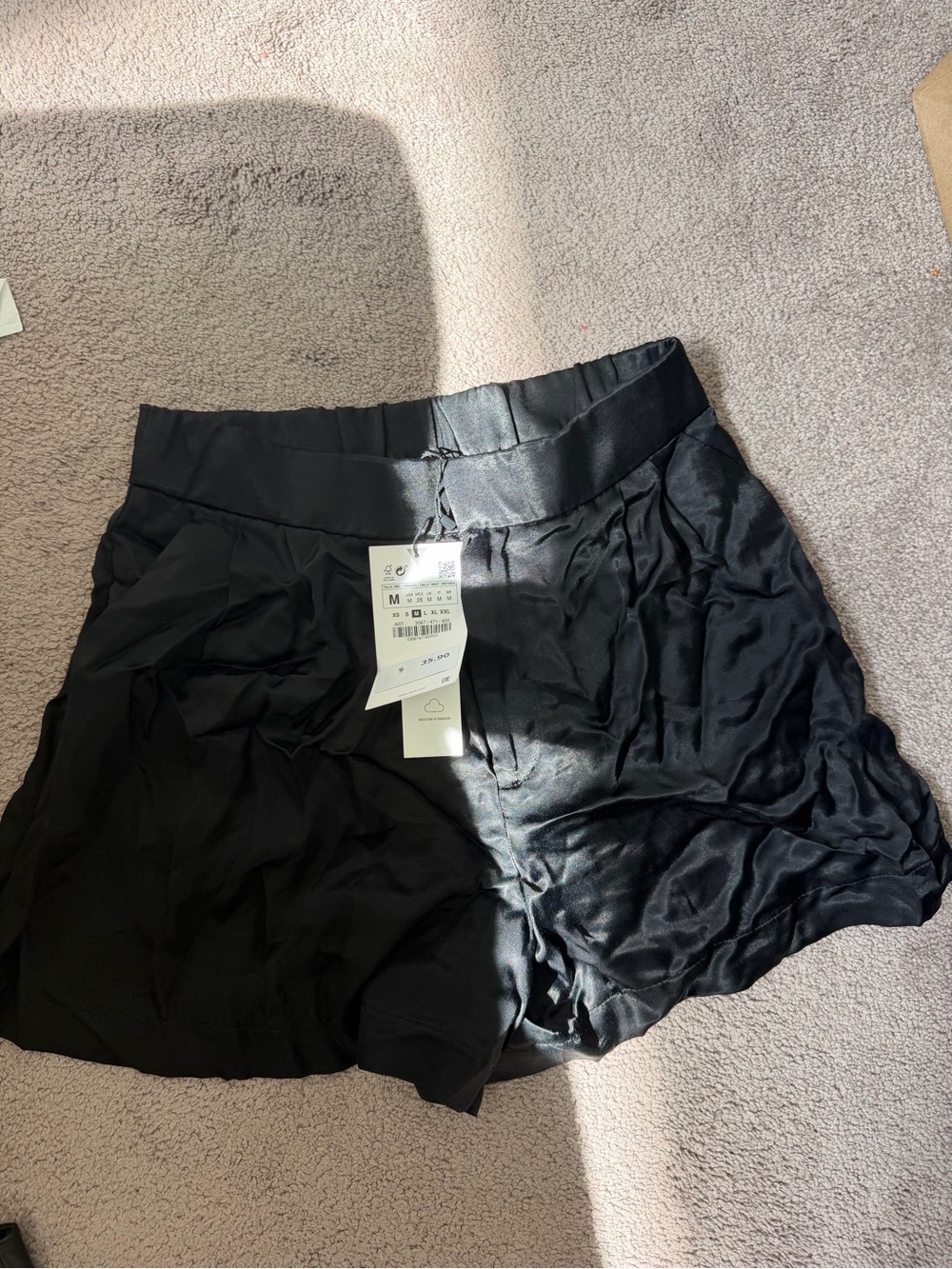 Black Women's Satin Shorts - Zara